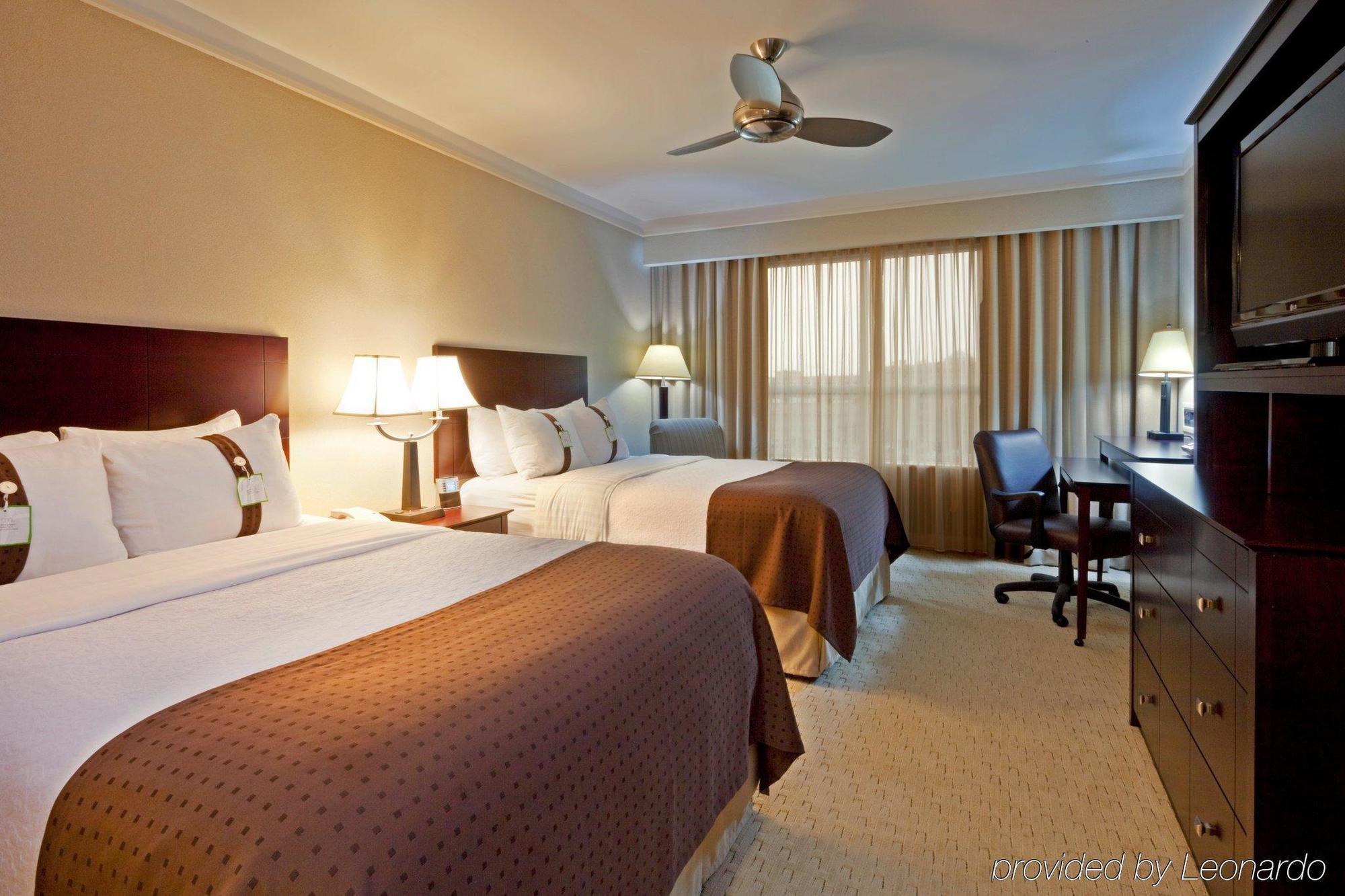 Holiday Inn Baton Rouge College Drive I-10, An Ihg Hotel Room photo